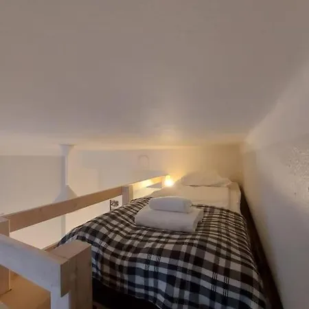 Apartment Kotimaailma - Viihtyisae Laehellae Helsingin Keskustaa *